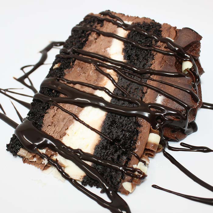 FUBAR Pizza Bar restaurant pizzeria in Fort Walton beach, Florida chocolate cake dessert